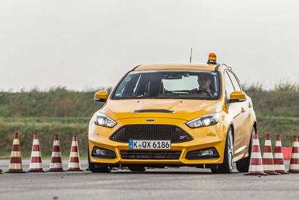 Sport Auto 2016: Тест летних спортивных шин размера 235/40 R18